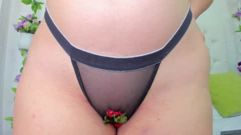 Snapshot of scarlet_stan22 chatting on 5, 2, 2025 Isa online show from 5, 2, 2025