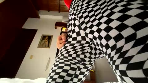 scarlet whisper online show from 18, 3, 2026