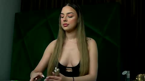 Snapshot of scarletcoles chatting on 3, 3, 2026 Scarlet online show from 3, 3, 2026