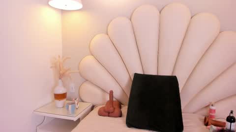 Snapshot of scarleth_fire chatting on 19, 2, 2026 Scarleth online show from 19, 2, 2026