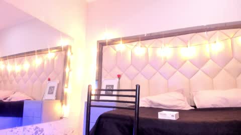 scarlethbigbug online show from 22, 2, 2026