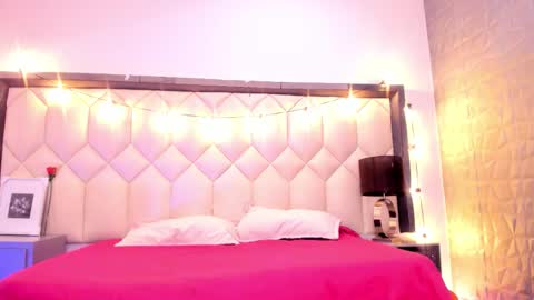 scarlethbigbug online show from 24, 2, 2026