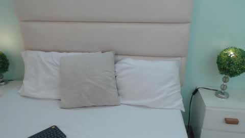 scarlet  online show from 15, 3, 2026