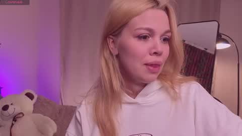 Snapshot of scarletmarney chatting on 10, 5, 2026 scarletmarney online show from 10, 5, 2026