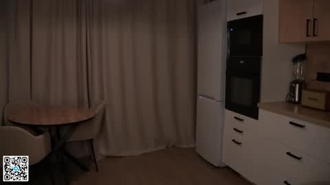 Scarlet online show from 13, 4, 2026