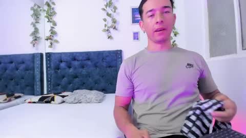 Snapshot of scarlett_777_dante chatting on 30, 5, 2026 Scarlett y Dante online show from 30, 5, 2026