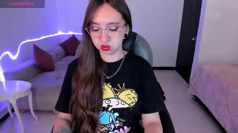 Snapshot of scarlett__cooper__ chatting on 10, 11, 2025 Scarlett online show from 10, 11, 2025