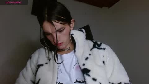scarlet online show from 14, 4, 2026