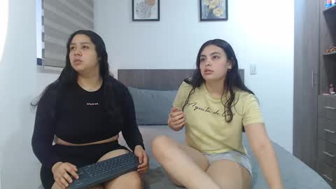 Snapshot of scarlett_evance chatting on 27, 4, 2026 Scarlett and Jazmin online show from 27, 4, 2026