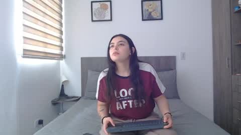 Snapshot of scarlett_evance chatting on 27, 5, 2026 Scarlett and Jazmin online show from 27, 5, 2026