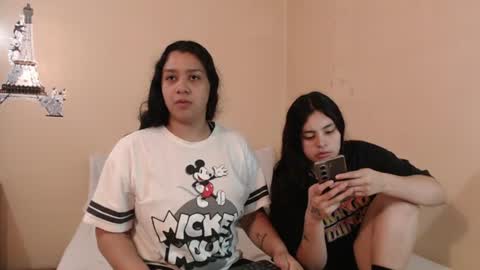 Scarlett and Jazmin online show from 5, 7, 2026