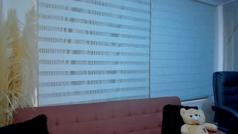 Snapshot of scarlett_raven_ chatting on 2, 3, 2026 scarlett_raven_ online show from 2, 3, 2026