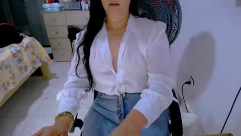 Snapshot of scarlett_sex2 chatting on 6, 7, 2026 scarlet online show from 6, 7, 2026