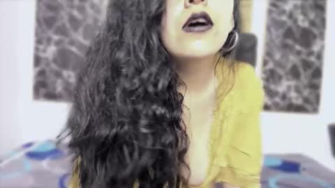 Snapshot of scarlett_w0lf chatting on 8, 11, 2025 Scarlett online show from 8, 11, 2025