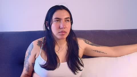 Snapshot of scarlettangell chatting on 1, 4, 2026 Sara online show from 1, 4, 2026