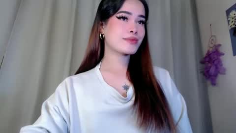 YOUR GIRLFRIEND online show from 27, 10, 2025