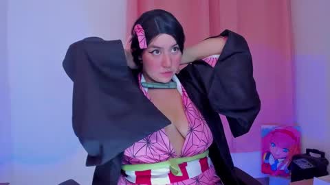 chloe online show from 8, 1, 2025