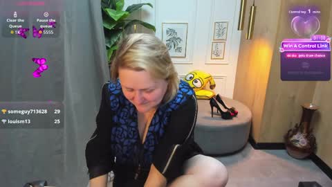 Scarlett online show from 4, 4, 2026