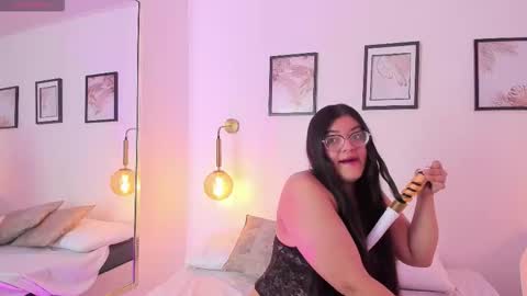 Scarlett Whitmore online show from 11, 10, 2025