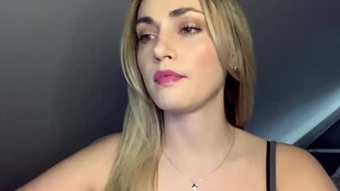 ScarlettxBlonde online show from 23, 4, 2026