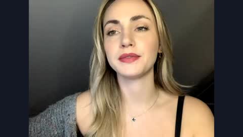 Snapshot of scarlettxblonde chatting on 15, 5, 2026 ScarlettxBlonde online show from 15, 5, 2026