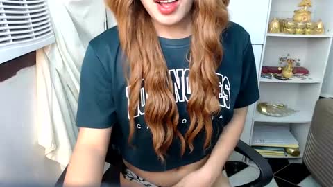 Queen Scarlet online show from 22, 12, 2024