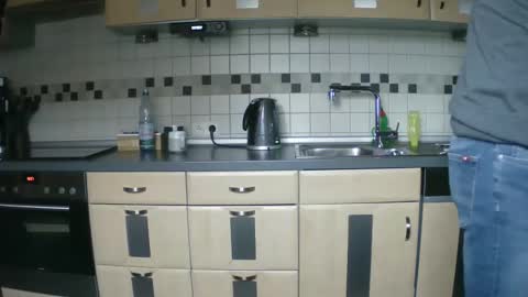 Fritz Schluepper online show from 21, 12, 2024