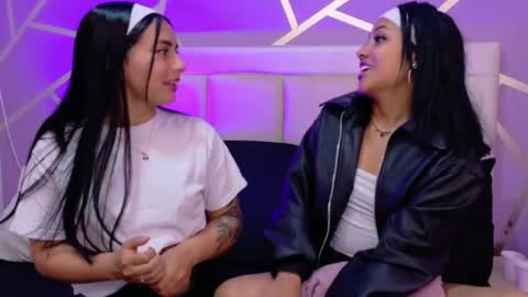 Skarleth And Viky online show from 13, 4, 2026