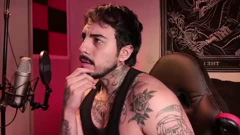 Alejandro help me to reach 200 thumps up online show from 1, 7, 2026