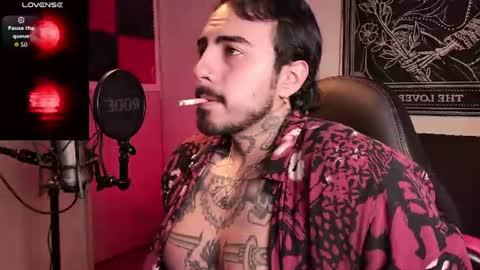Alejandro help me to reach 200 thumps up online show from 17, 7, 2026