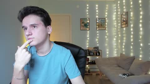 Snapshot of scooby_r chatting on 29, 12, 2024 Thomas brunette and Alex blond online show from 29, 12, 2024