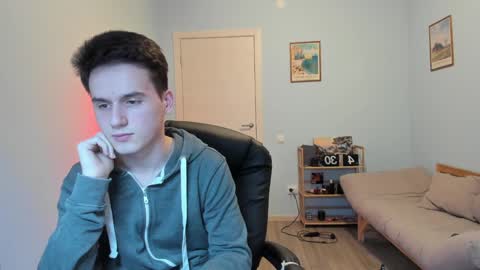 Snapshot of scooby_r chatting on 3, 2, 2025 Thomas brunette and Alex blond online show from 3, 2, 2025