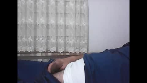 Snapshot of screw2 chatting on 27, 12, 2024 Evren online show from 27, 12, 2024