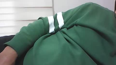 Snapshot of screw2 chatting on 2, 11, 2025 Evren online show from 2, 11, 2025