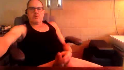eating pussy  sucking dick online show from 4, 4, 2026