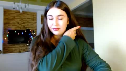 Snapshot of sea_cocktail chatting on 14, 12, 2025 Elizabeth online show from 14, 12, 2025