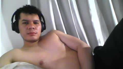 Snapshot of seb5759 chatting on 19, 4, 2026 seb5759 online show from 19, 4, 2026