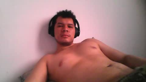 Snapshot of seb5759 chatting on 26, 4, 2026 seb5759 online show from 26, 4, 2026