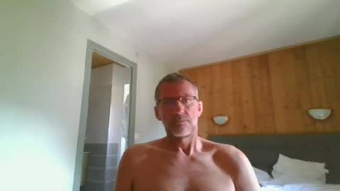 Snapshot of seb846894 chatting on 17, 6, 2026 seb846894 online show from 17, 6, 2026