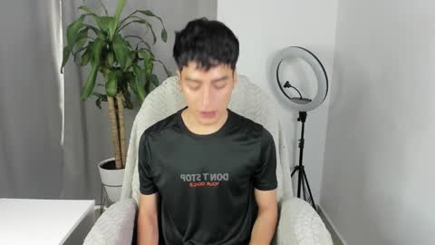 sebastian online show from 4, 12, 2025