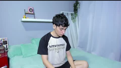 Snapshot of sebas_rosse chatting on 2, 6, 2026 sebastian online show from 2, 6, 2026