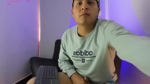 Snapshot of sebastian_col chatting on 8, 2, 2025 Sebastian Col online show from 8, 2, 2025