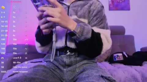     .  INDEPENDENT MODEL online show from 22, 2, 2026