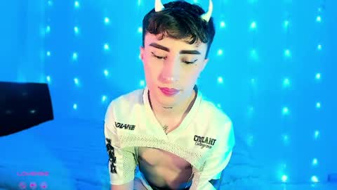     .  INDEPENDENT MODEL online show from 2, 6, 2026