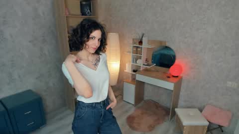 Snapshot of secret_des1res chatting on 15, 5, 2026 Mia online show from 15, 5, 2026