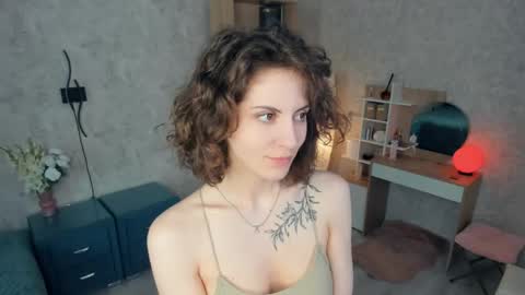 Snapshot of secret_des1res chatting on 24, 5, 2026 Mia online show from 24, 5, 2026