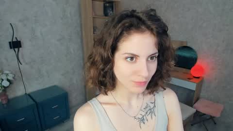 Snapshot of secret_des1res chatting on 25, 5, 2026 Mia online show from 25, 5, 2026