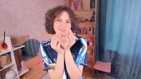 Snapshot of secret_des1res chatting on 6, 7, 2026 Mia online show from 6, 7, 2026