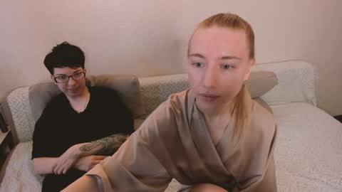 Amanda and  pair in a real life we love each other but can play with you online show from 28, 5, 2026