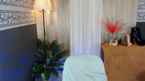 Snapshot of seductive_fhatima chatting on 12, 6, 2026 Fhatima Blaire online show from 12, 6, 2026